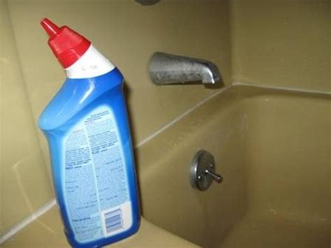 How To Remove Mildew From Tub Caulking Hunker