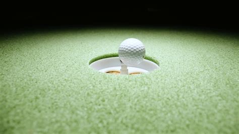 Discover The Birdieball Difference World S Best Indoor Putting Technology Youtube