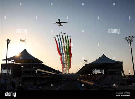 Abu Dhabi, Abu Dhabi. 26th Nov, 2023. Grid atmosphere - air display ...