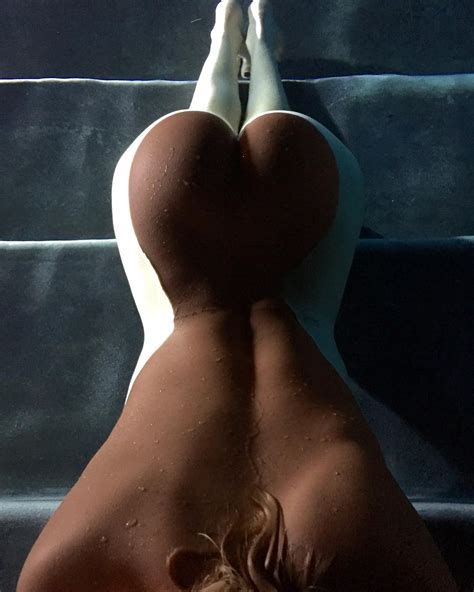 Naked Caroline Vreeland Added 07 19 2016 By Back To Basics