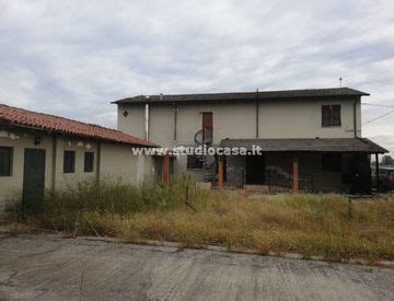 Rustico Casale In Vendita In Zona Le Valli A Castelleone 300mq Casa It