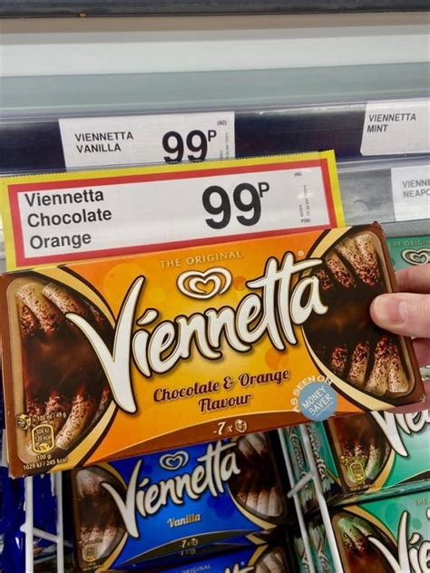 Popular Viennetta Chocolate & Orange Flavour At Iceland Foods – Dansway ...