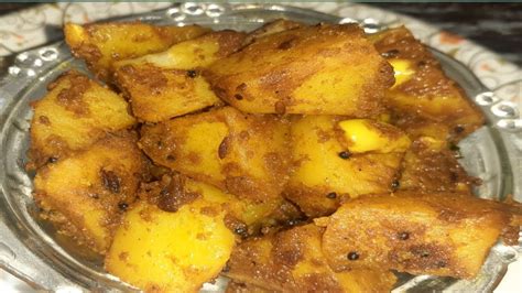 Less Oil Crispy Potato Fry Urulai Kizhangu Varuval Aloo Fry Youtube