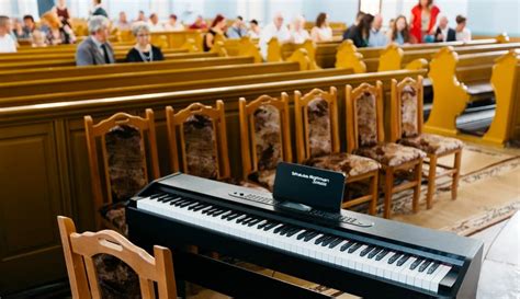 The Best Digital Pianos for Church Use - 2023 | PianoOpedia