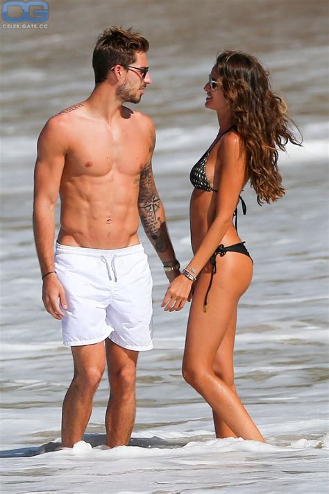 Izabel Goulart Nude Pictures Photos Playboy Naked Topless Fappening