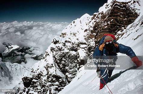 6,253 Mount Everest Climbers Stock Photos, High-Res Pictures, and ...