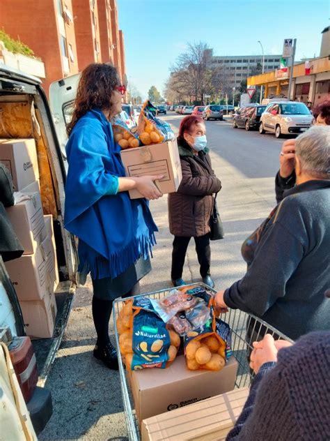 LATINA VALORE DONNA DONA GENERI ALIMENTARI A 60 FAMIGLIE Latina TU