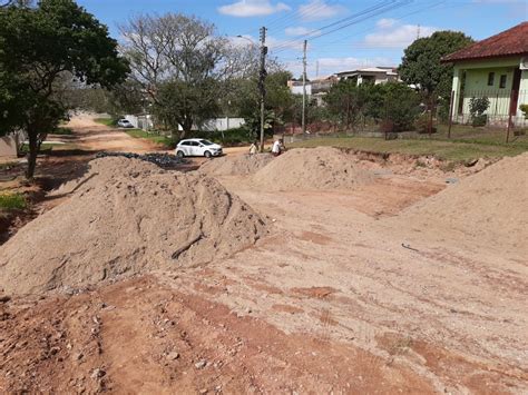 Prefeitura inicia calçamento de novo trecho da avenida Sete de Setembro