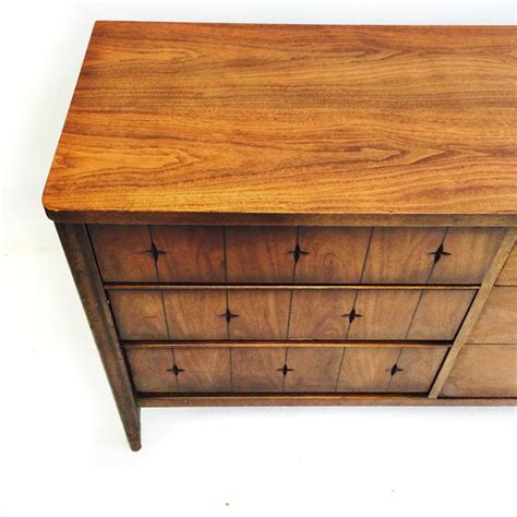 Broyhill Saga Dresser Atomic Furnishing And Design