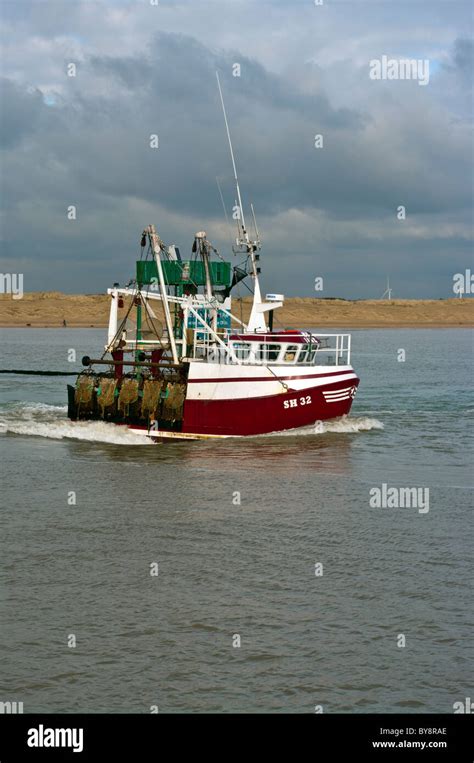 Commercial Fishing Boat Trawler Stock Photo - Alamy