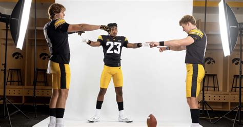 Iowa Football Recruiting Buzz: The latest with the Hawkeyes ...