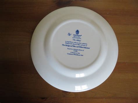 Wedgwood Queen S Ware Collectors Plate The Abbey Ebay