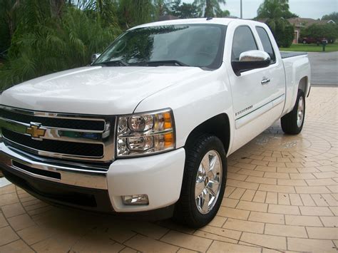 2009 Chevrolet Silverado 1500 - Information and photos - MOMENTcar