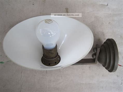 Wandlampe Badlampe Mit Opalglasschirm Art Deco Bauhaus Aus Den Er