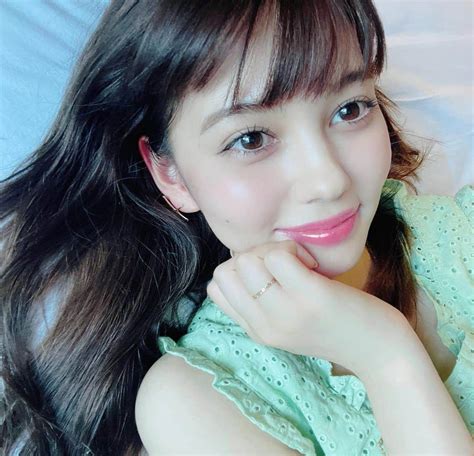 愛花さんのインスタグラム写真 愛花instagram「最近ゴールドアクセにハマっておりまする☀️ Gaganjewelry の