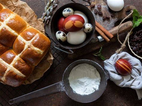 A Legfinomabb Angol H Sv Ti Zsemle Hot Cross Bun N K Lapja