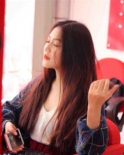 Loạt nữ sinh hot nhất nhì THPT Bình Hưng Hoà TP HCM Xinh đẹp và vóc dáng cực nổi bật