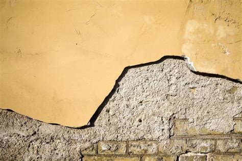 smashed wall stock  images  backgrounds