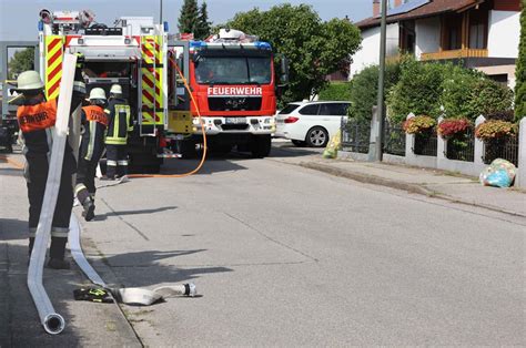 Rauchentwicklung In Wohnhaus In Ampfing Ruft Retter Auf Den Plan