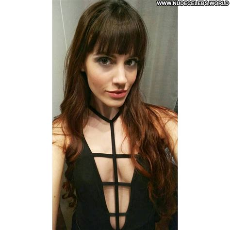 Replies Celebrity Beautiful Babe Posing Hot Actress Nude Model Legs