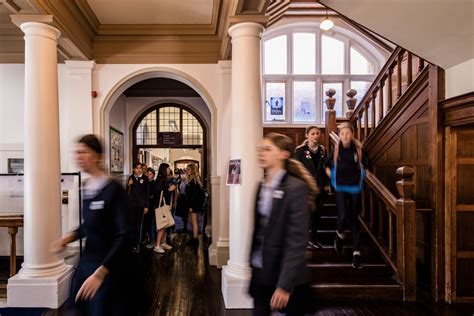 Roedean School’s Curriculum ─ A Comprehensive Overview - Verge Campus