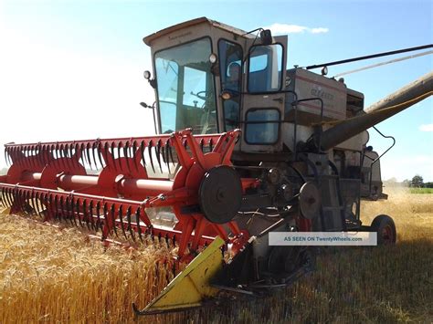 Gleaner E 3 Combine