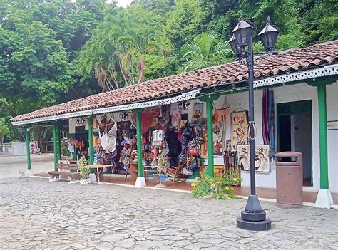 Centro Turístico Mi Pueblito tres culturas convergen en las faldas del