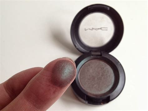 My Beautopia Mac Monday Club Eyeshadow
