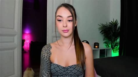 Slim Tattooed Petite Babe Big Booty Ass Closeup Tease