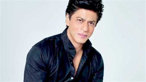 Shah Rukh Khan Rushed to Hospital After He Meets With An Accident In ...