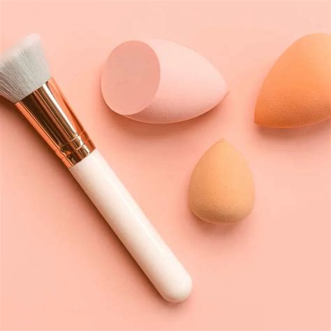 The Best Makeup Sponges Buyer S Guide