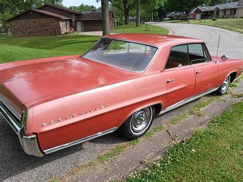 1964 Pontiac Bonneville 2 Barn Finds