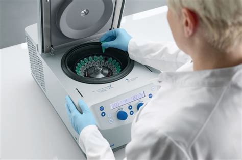 Eppendorf Centrifuge R With Hydrocarbon Cooling Refrigerated