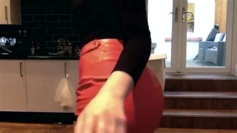 Amateur Schätzchen furzt und neckt xHamster