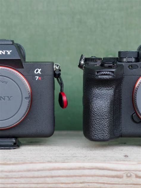 Sony A R V Vs A Iv The Main Differences Mirrorless Comparison