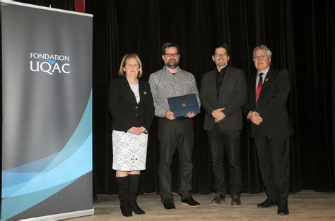 Cérémonie De Remise De Bourses Dexcellence De La Fondation De Luqac