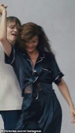 Helena Christensen Poses With Lookalike Son Mingus In New Victoria S Secret Campaign Daily