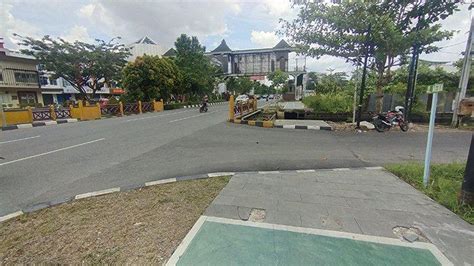 Ratusan Tiang Besi Pembatas Trotoar Di Pontianak Hilang Dicuri