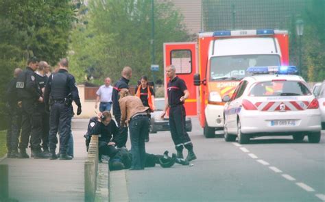 Ozoir La Ferri Re Huit Accus S R Pondront Du Braquage De La