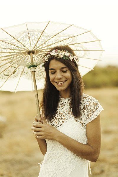 Corona De Novia Flores De Porcelana Y Preservadas Ana Tocados Y