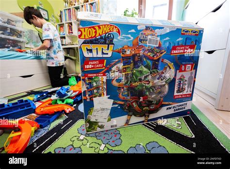 Hot Wheels City Robo T Rex Ultimate Garage Playset Off
