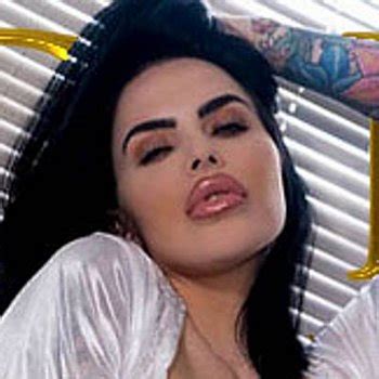 Maxie Rhoads Babe Page Watch This Adult Model On FreeOnes