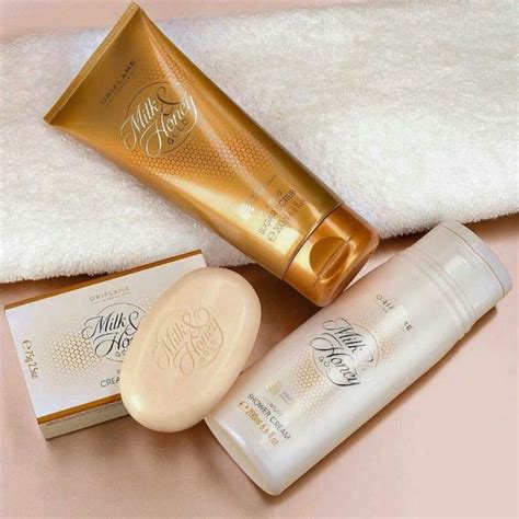 Jual Milk Honey Gold Moisturizing Shower Cream Smoothing Sugar