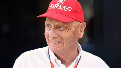 Niki Lauda gestorben Formel 1 Legende wird öffentlich aufgebahrt