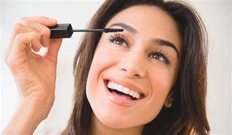 How To Curl Your Eyelashes Without Using An Eyelash Curler Curl Like A Pro