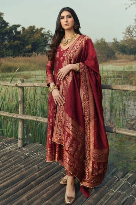 Buy Red Vegan Silk Woven Floral V Neck The Selah Anarkali Set For Women