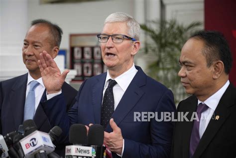 Jokowi Minta Bos Apple Bikin Pabrik Di Indonesia Republika Online