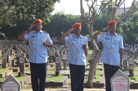 Mengingat Sejarah Dalam Ziarah Memperingati Hari Ulang Tahun Tni AU Ke