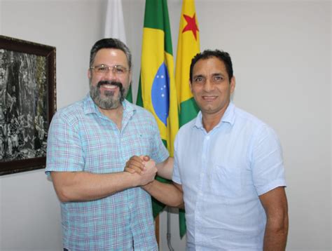 Em Visita A Marechal Thaumaturgo Senador Alan Rick Anuncia Mais De R