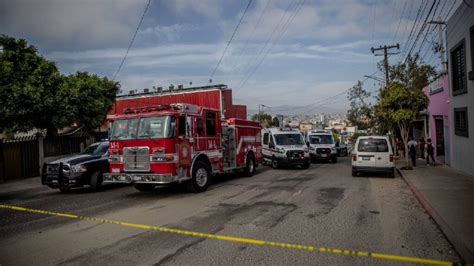 Balean a dos en la colonia Azcona de Tijuana y policía detiene a